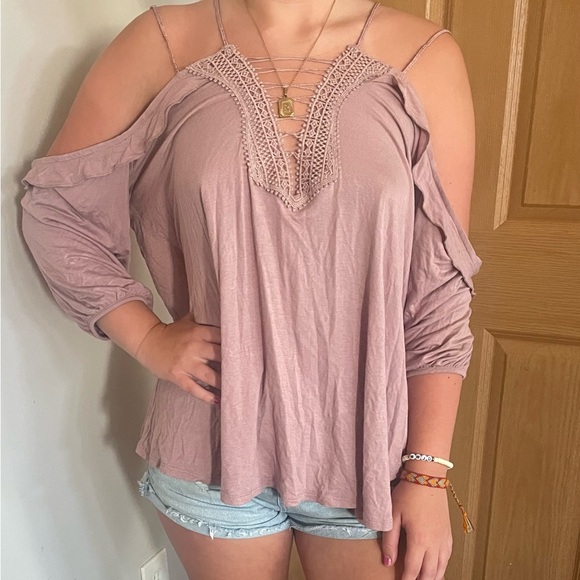 BKE Tops - BKE Boutique boho ruffle sleeve string top